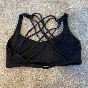 Lululemon free to be wild bra GUC size 6